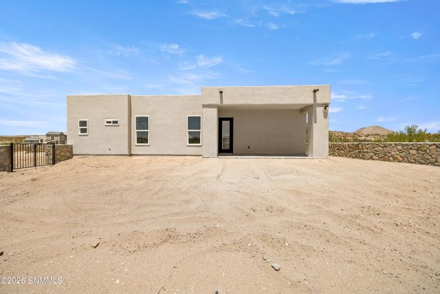 7041 Purple Mountain Avenue, Las Cruces, NM 88007