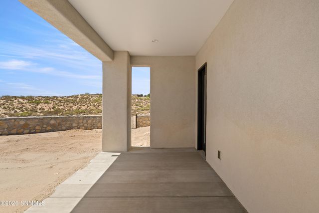 7041 Purple Mountain Avenue, Las Cruces, NM 88007