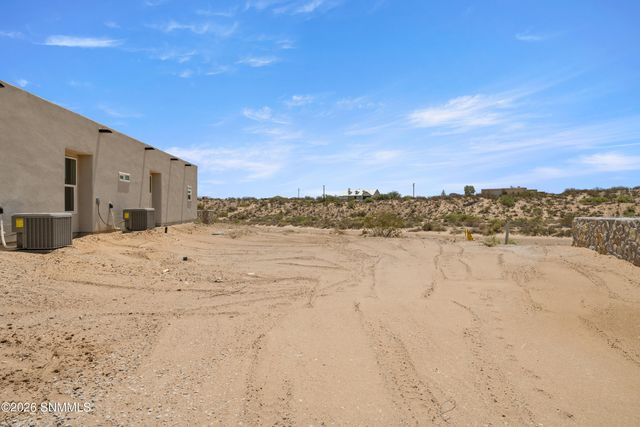 7041 Purple Mountain Avenue, Las Cruces, NM 88007