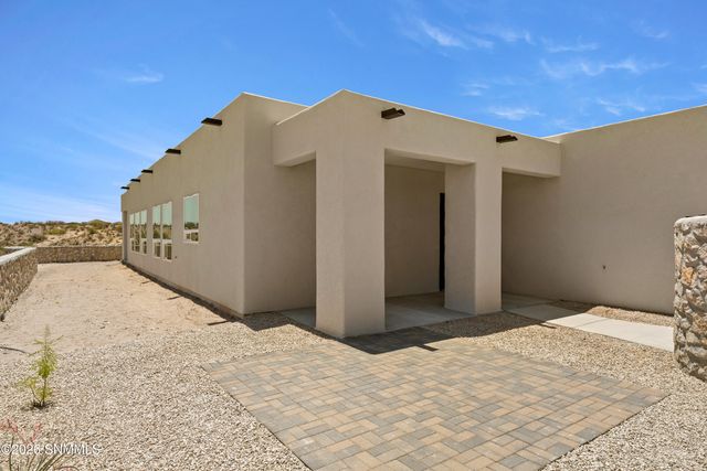 7041 Purple Mountain Avenue, Las Cruces, NM 88007