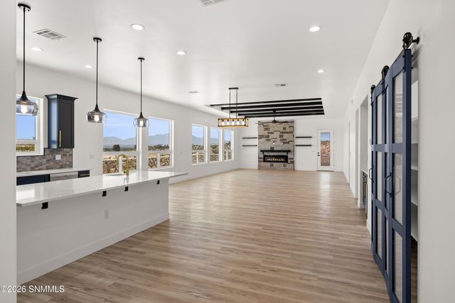 7041 Purple Mountain Avenue, Las Cruces, NM 88007