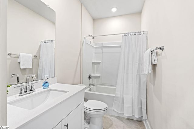 569 Laxton Road, Greer, SC 29651