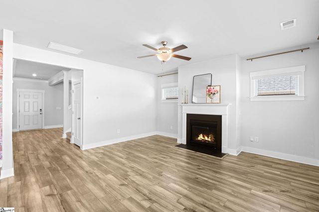 569 Laxton Road, Greer, SC 29651