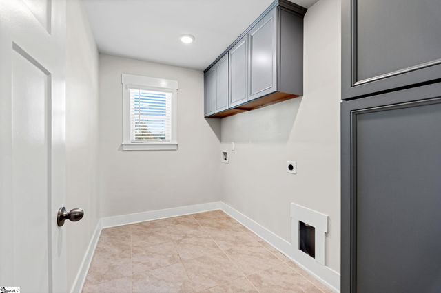 569 Laxton Road, Greer, SC 29651