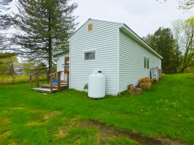 222 Central Street, Sheldon, VT 05483