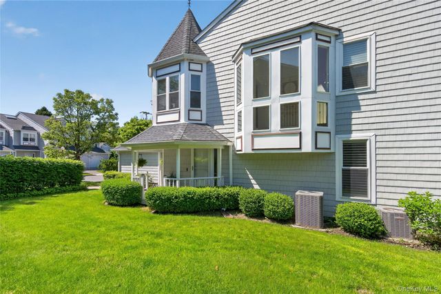 4 Parkridge Court, Huntington, NY 11743