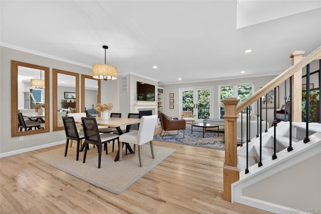 4 Parkridge Court, Huntington, NY 11743
