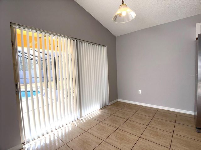 732 CASTERTON CIRCLE, Davenport, FL 33897