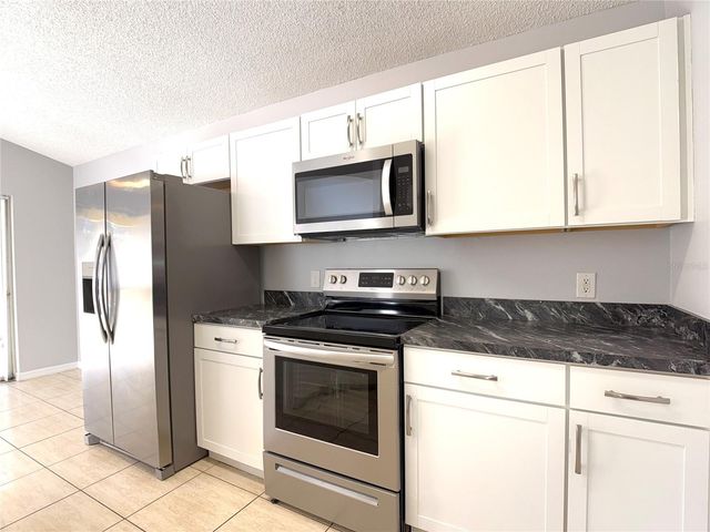 732 CASTERTON CIRCLE, Davenport, FL 33897