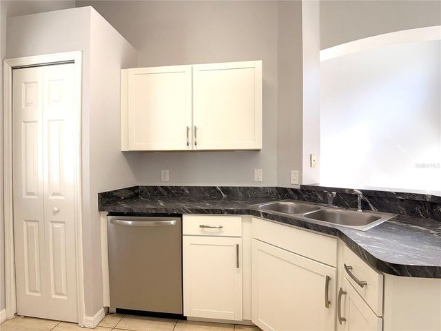 732 CASTERTON CIRCLE, Davenport, FL 33897