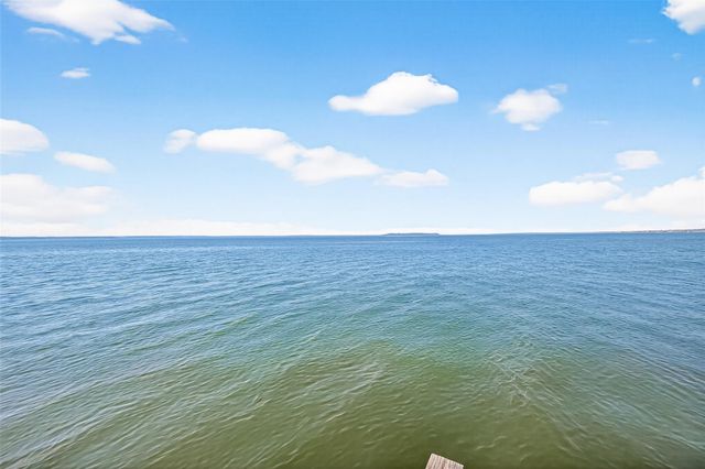 323 Lake Livingston Drive, Livingston, TX 77351