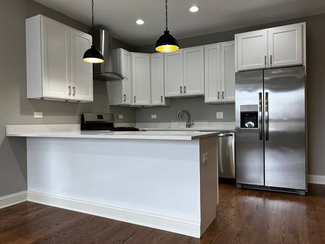 4741 S Michigan Avenue 2, Chicago, IL 60615