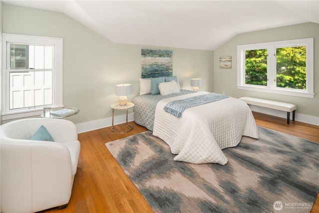 6216 33rd Avenue NE, Seattle, WA 98115