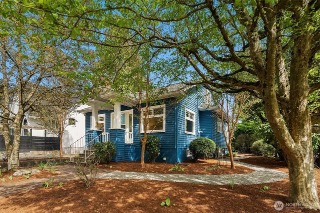 6216 33rd Avenue NE, Seattle, WA 98115
