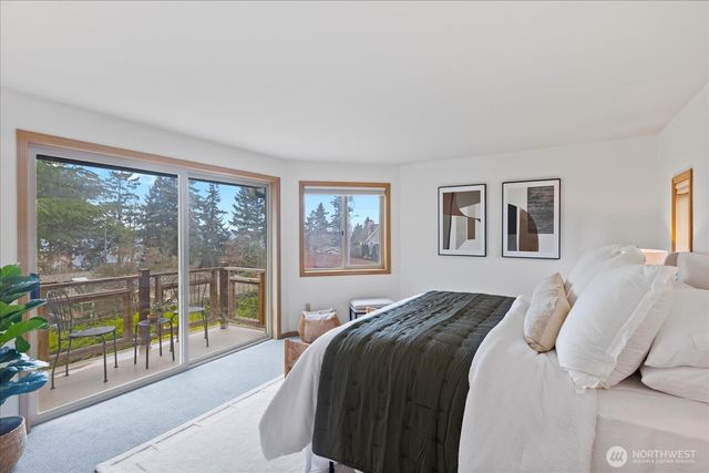 19055 21st Avenue NW, Shoreline, WA 98177