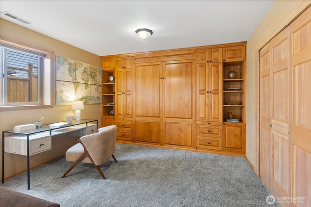 19055 21st Avenue NW, Shoreline, WA 98177