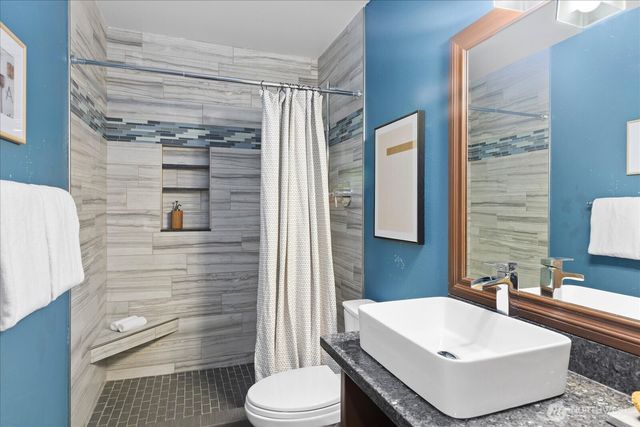 19055 21st Avenue NW, Shoreline, WA 98177