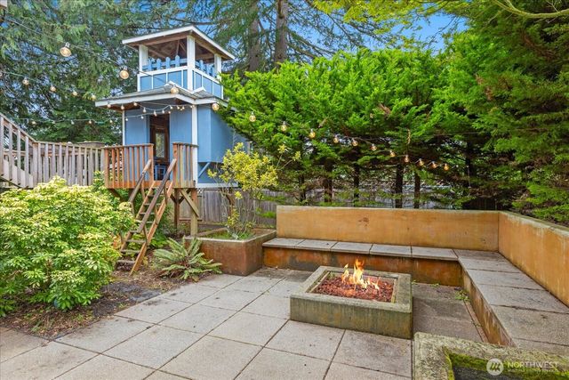 19055 21st Avenue NW, Shoreline, WA 98177