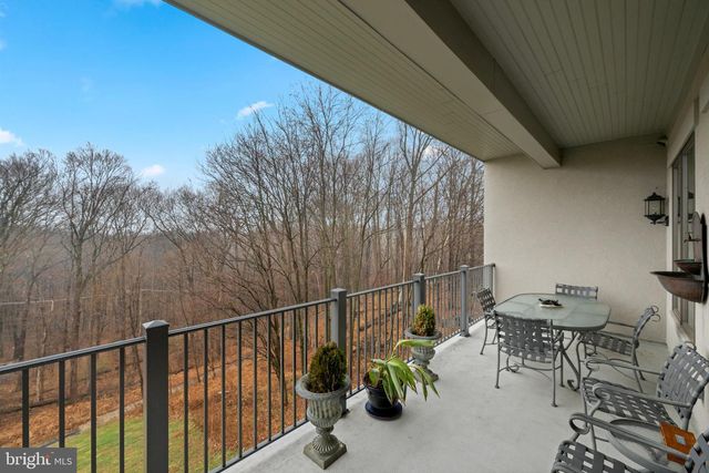 6205 PARKVIEW DR, Haverford, PA 19041