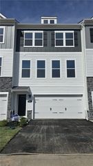 415 Harmon Ct, Mccandless, PA 15090