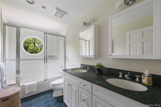 33 Ardsley Avenue E, Irvington, NY 10533