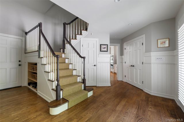 33 Ardsley Avenue E, Irvington, NY 10533