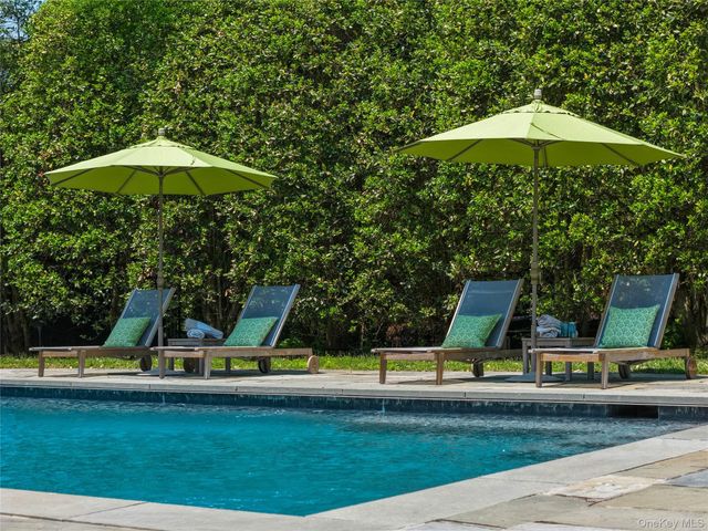 33 Ardsley Avenue E, Irvington, NY 10533