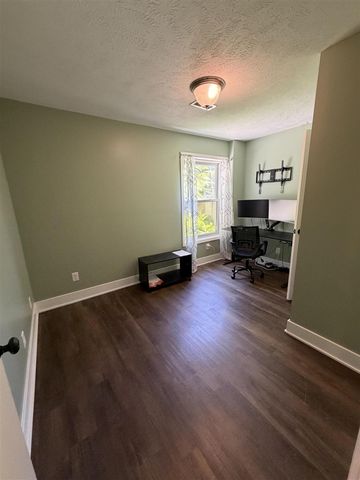 5020 Roundtree Drive, Middleville, MI 49333