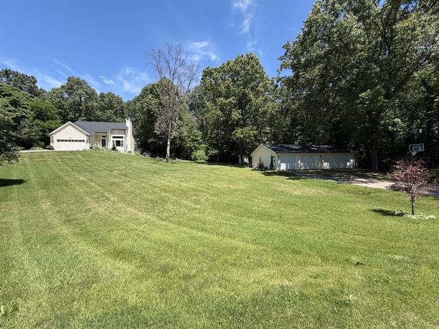 5020 Roundtree Drive, Middleville, MI 49333