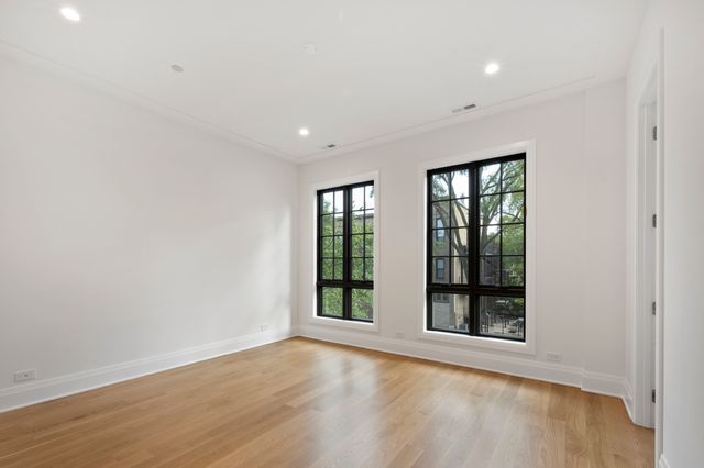 3617 N Magnolia Avenue 1, Chicago, IL 60657