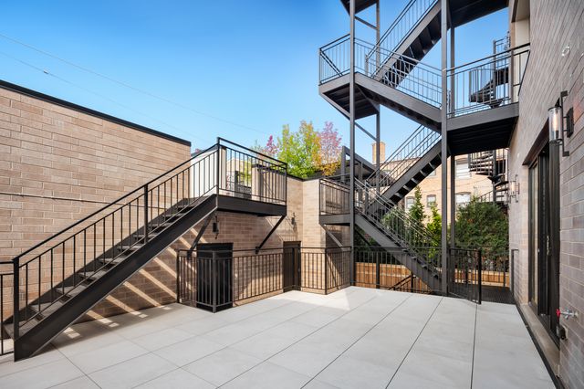 3617 N Magnolia Avenue 1, Chicago, IL 60657