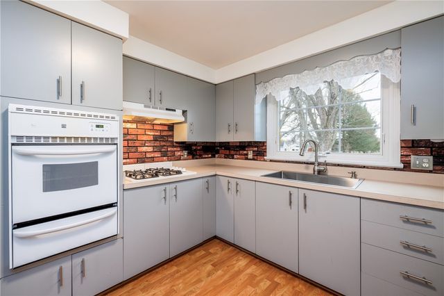 26 Drumlin Drive, Macedon, NY 14502