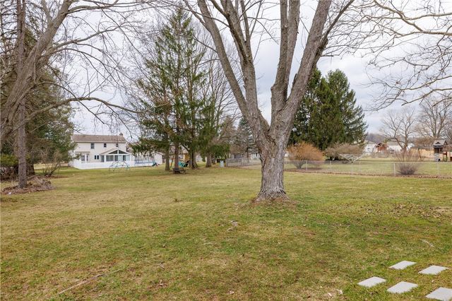 26 Drumlin Drive, Macedon, NY 14502