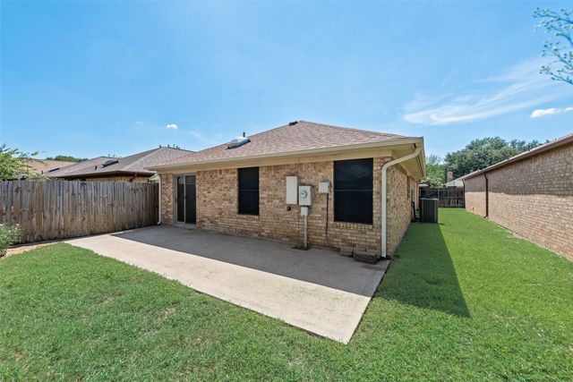 1724 Mimosa Lane, Euless, TX 76039