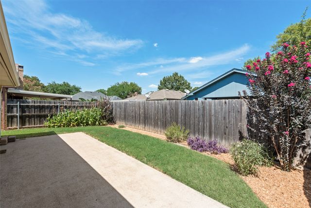 1724 Mimosa Lane, Euless, TX 76039