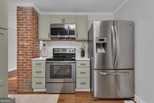 9 Meridian Drive, Newnan, GA 30263