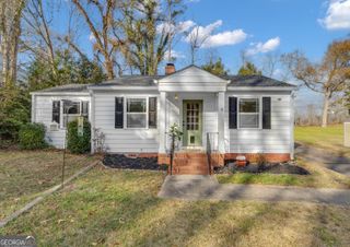 9 Meridian Drive, Newnan, GA 30263