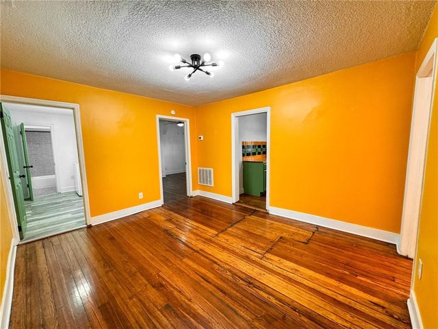 2726 Belleview Avenue, Kansas City, MO 64108