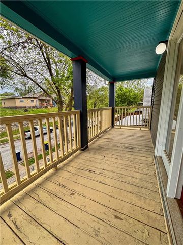 2726 Belleview Avenue, Kansas City, MO 64108
