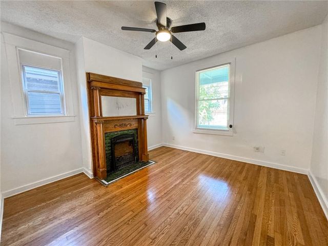 2726 Belleview Avenue, Kansas City, MO 64108