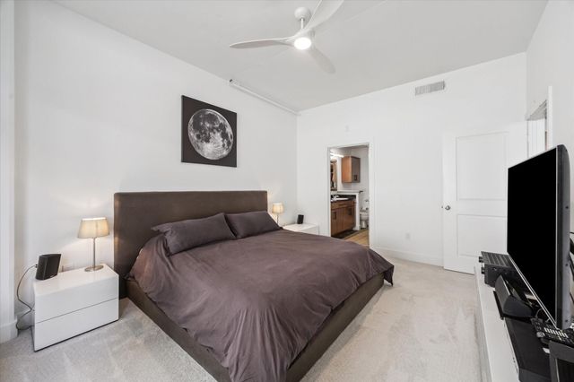 1901 Post Oak Boulevard 204, Houston, TX 77056
