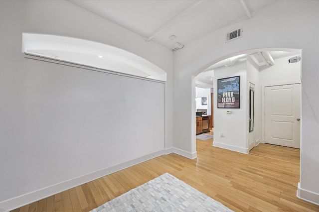 1901 Post Oak Boulevard 204, Houston, TX 77056