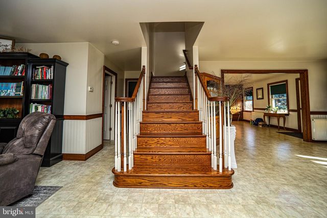 112 MAXWELL HILL RD, Morgantown, PA 19543