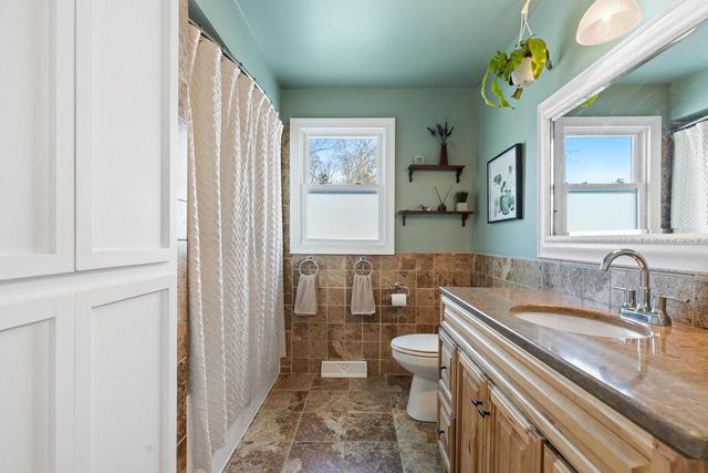 2008 Lenora DRIVE, West Bend, WI 53090