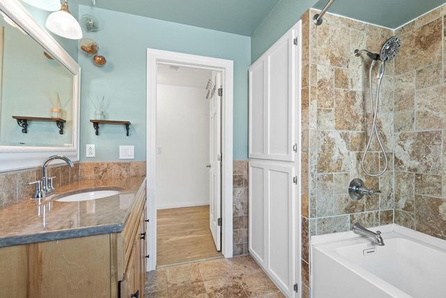 2008 Lenora DRIVE, West Bend, WI 53090