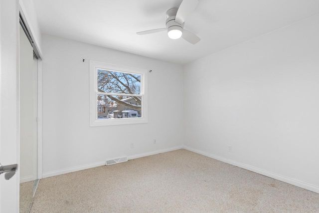 2008 Lenora DRIVE, West Bend, WI 53090