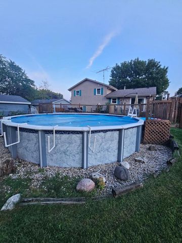 2008 Lenora DRIVE, West Bend, WI 53090