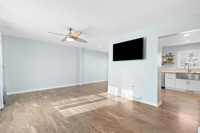 2008 Lenora DRIVE, West Bend, WI 53090