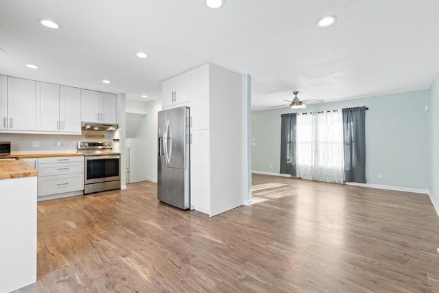 2008 Lenora DRIVE, West Bend, WI 53090