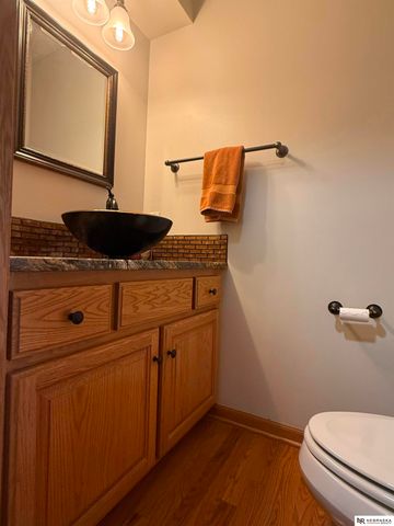 501 N Polk Circle, Papillion, NE 68046